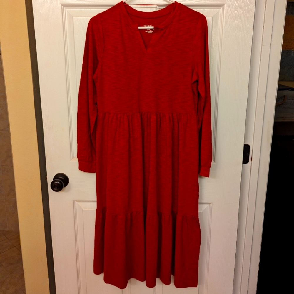 New tired dress